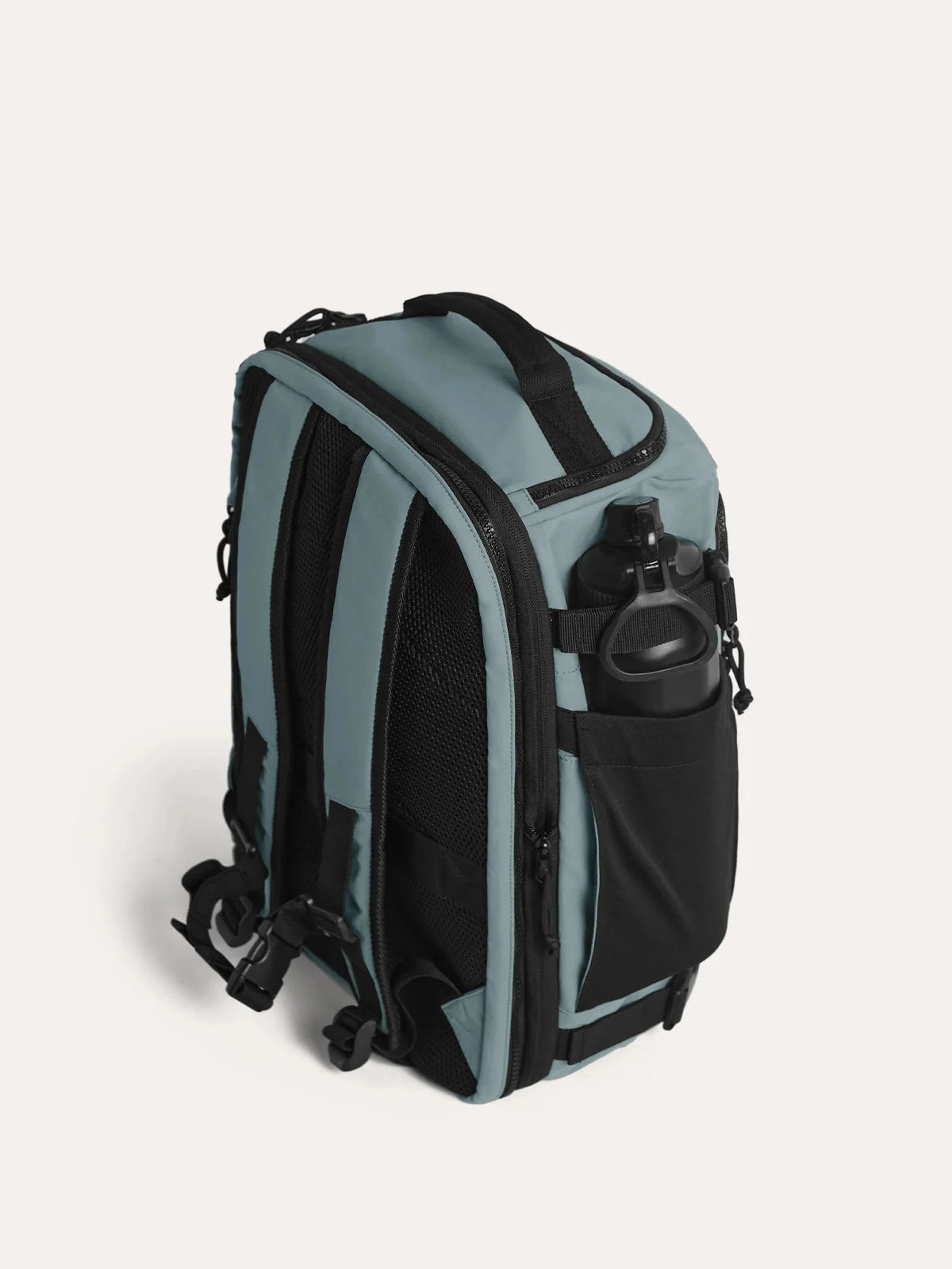 Blast 38L Mesh Travel Backpack