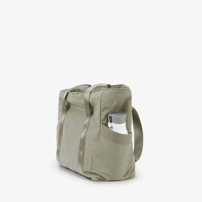Zoraesque 18L-20L Tote