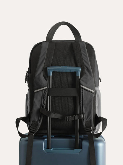 Paz 28L Backpack